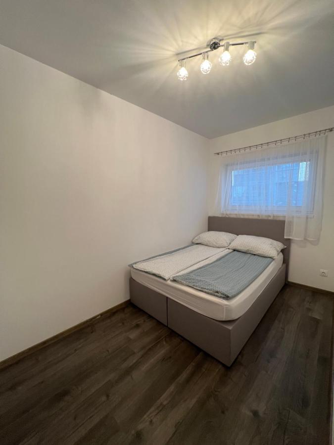Modern Apartman Сегед Екстер'єр фото