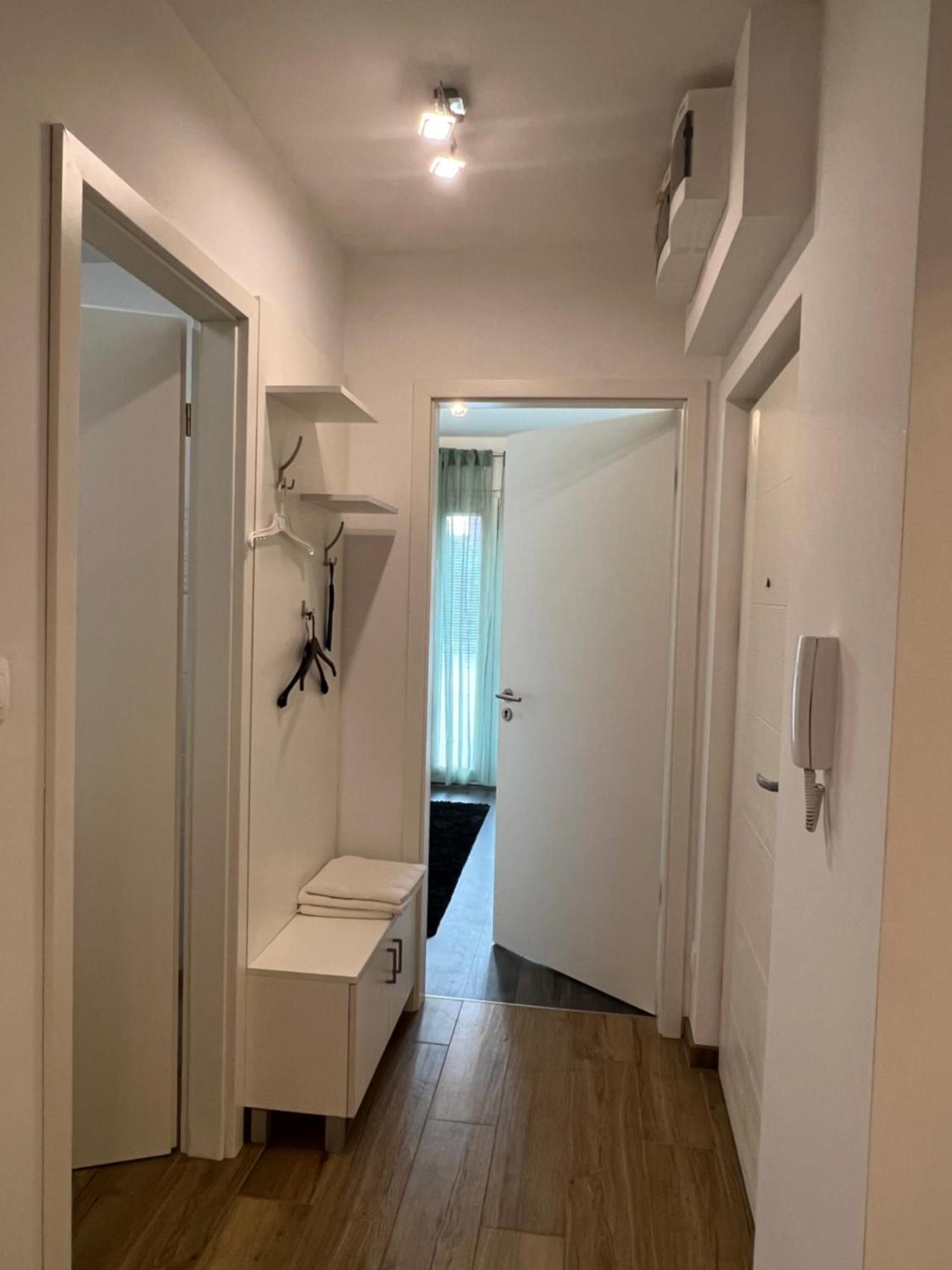 Modern Apartman Сегед Екстер'єр фото